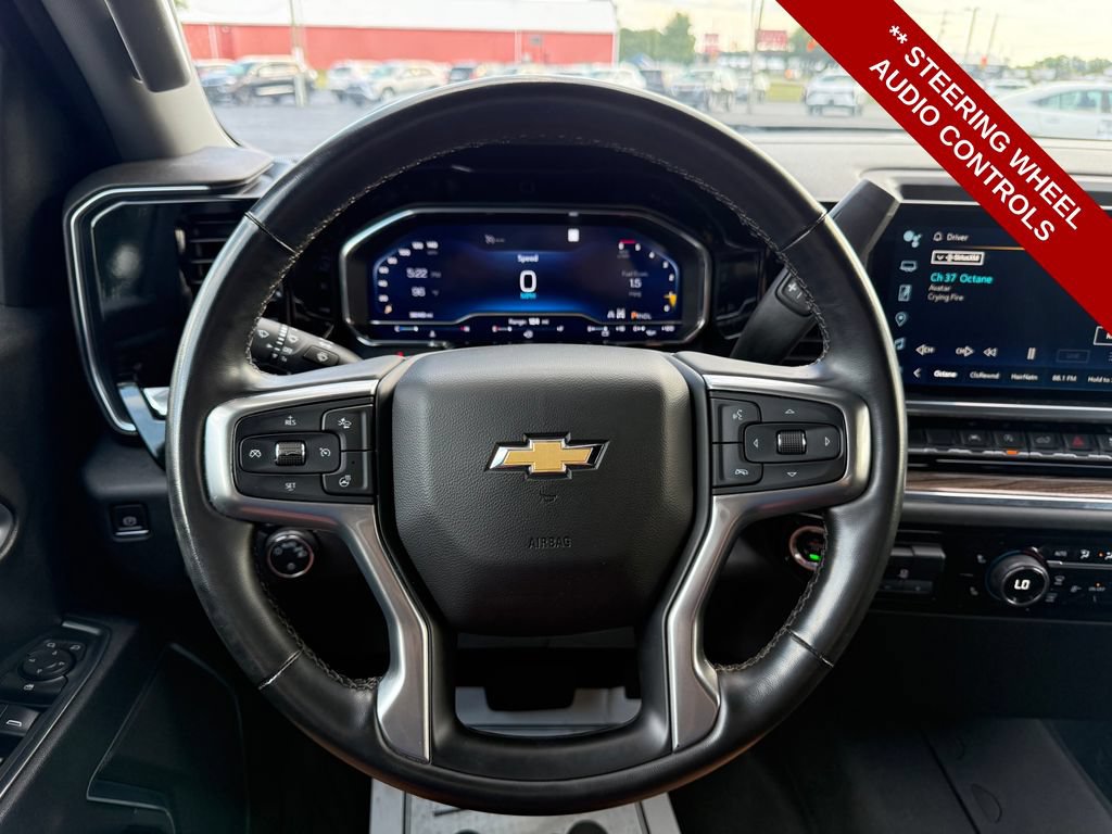 Used 2023 Chevrolet Silverado 1500 LT AWD/4WD image 17