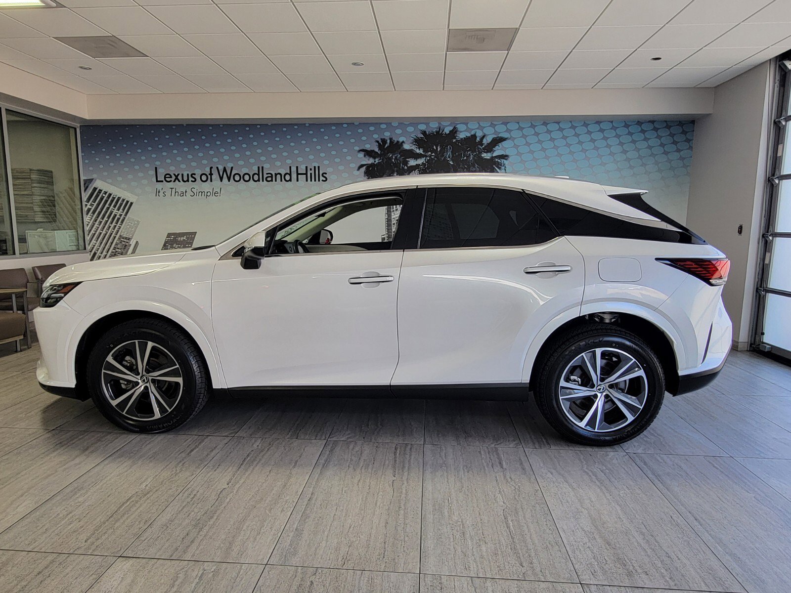 Certified 2023 Lexus RX 350 FWD w/ Cold Area Package image 2