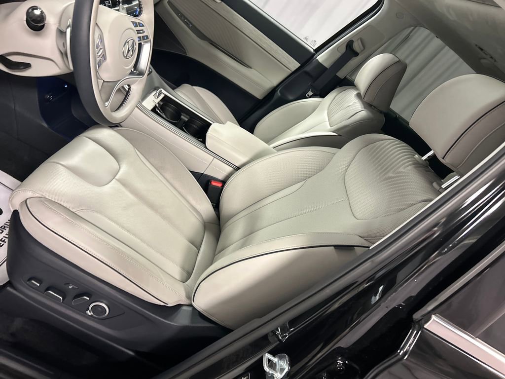Used 2025 Hyundai Palisade Calligraphy image 10