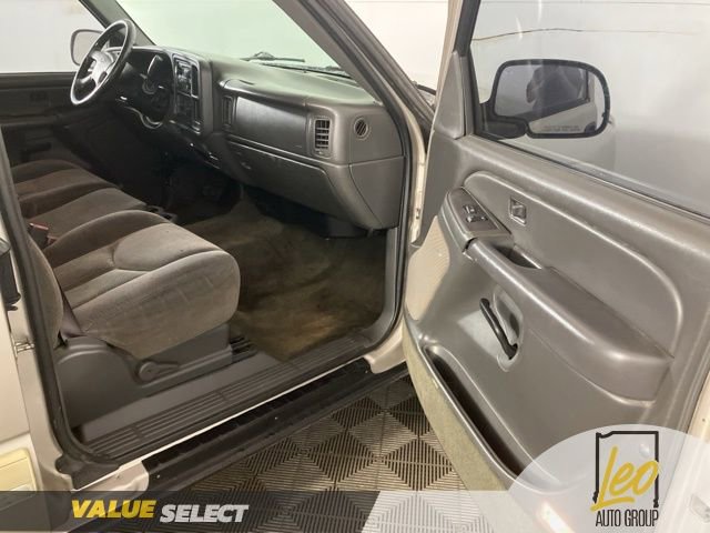 Used 2005 Chevrolet Silverado 1500 LS w/ Light Duty Power Package AWD/4WD image 17