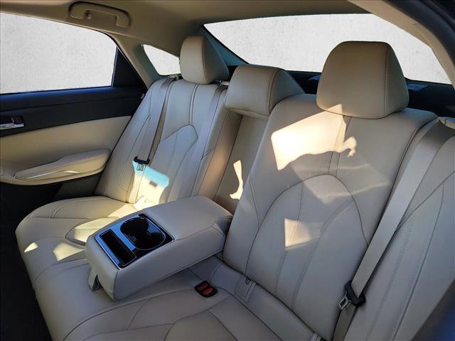 Used 2021 Toyota Avalon XLE image 10