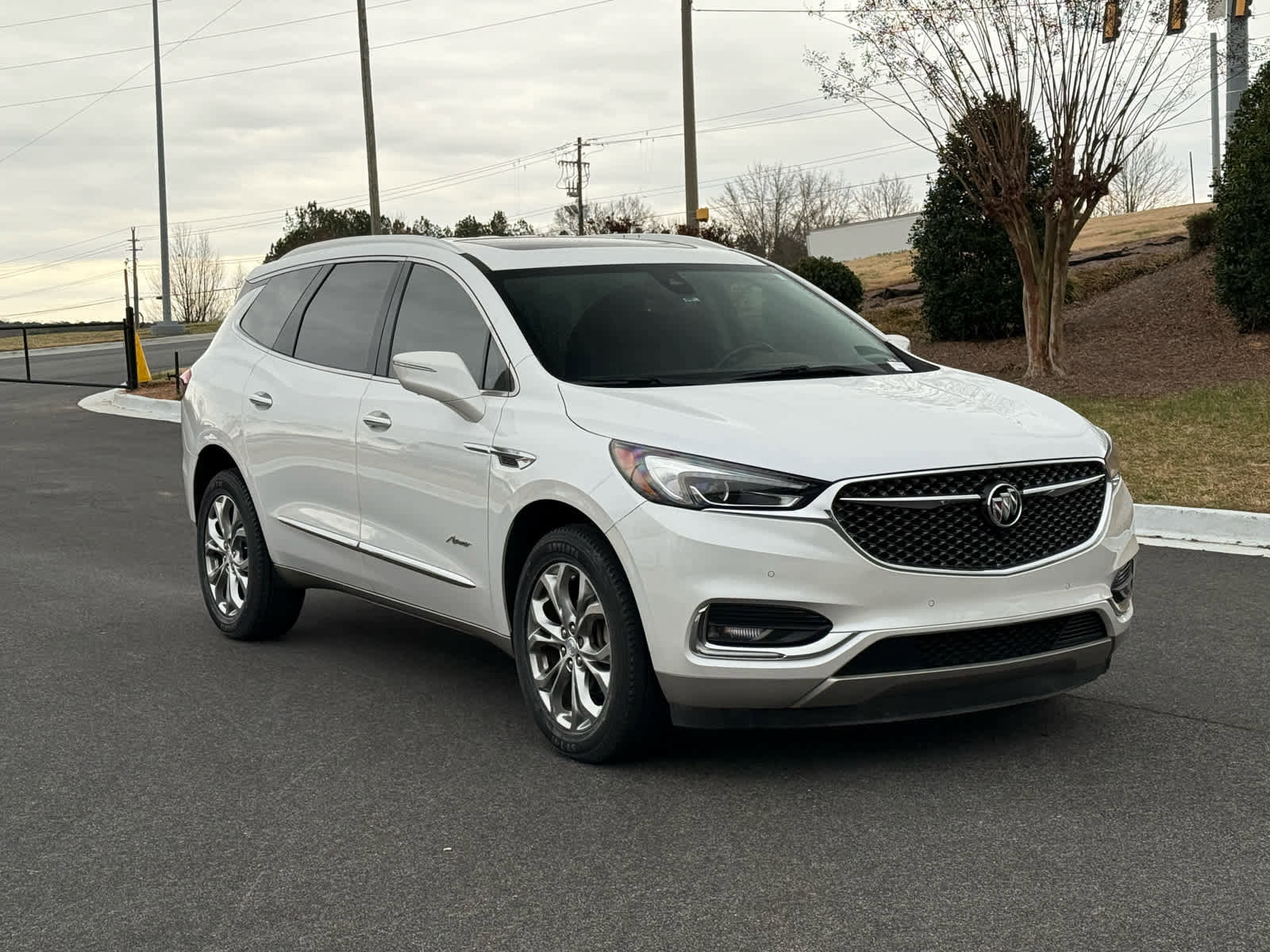 Used 2019 Buick Enclave Avenir w/ Avenir Technology Package image 6