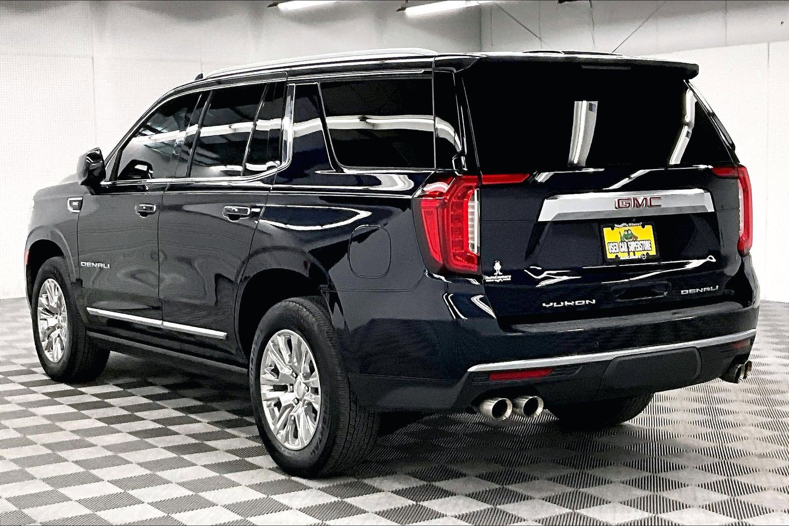 Used 2023 GMC Yukon Denali AWD/4WD image 3