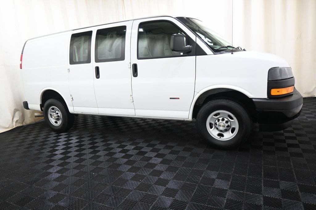 Used 2021 Chevrolet Express 2500 image 6