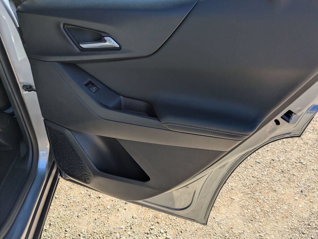 New 2026 Chevrolet Equinox LT w/ Safety and Technology Package FWD image 32
