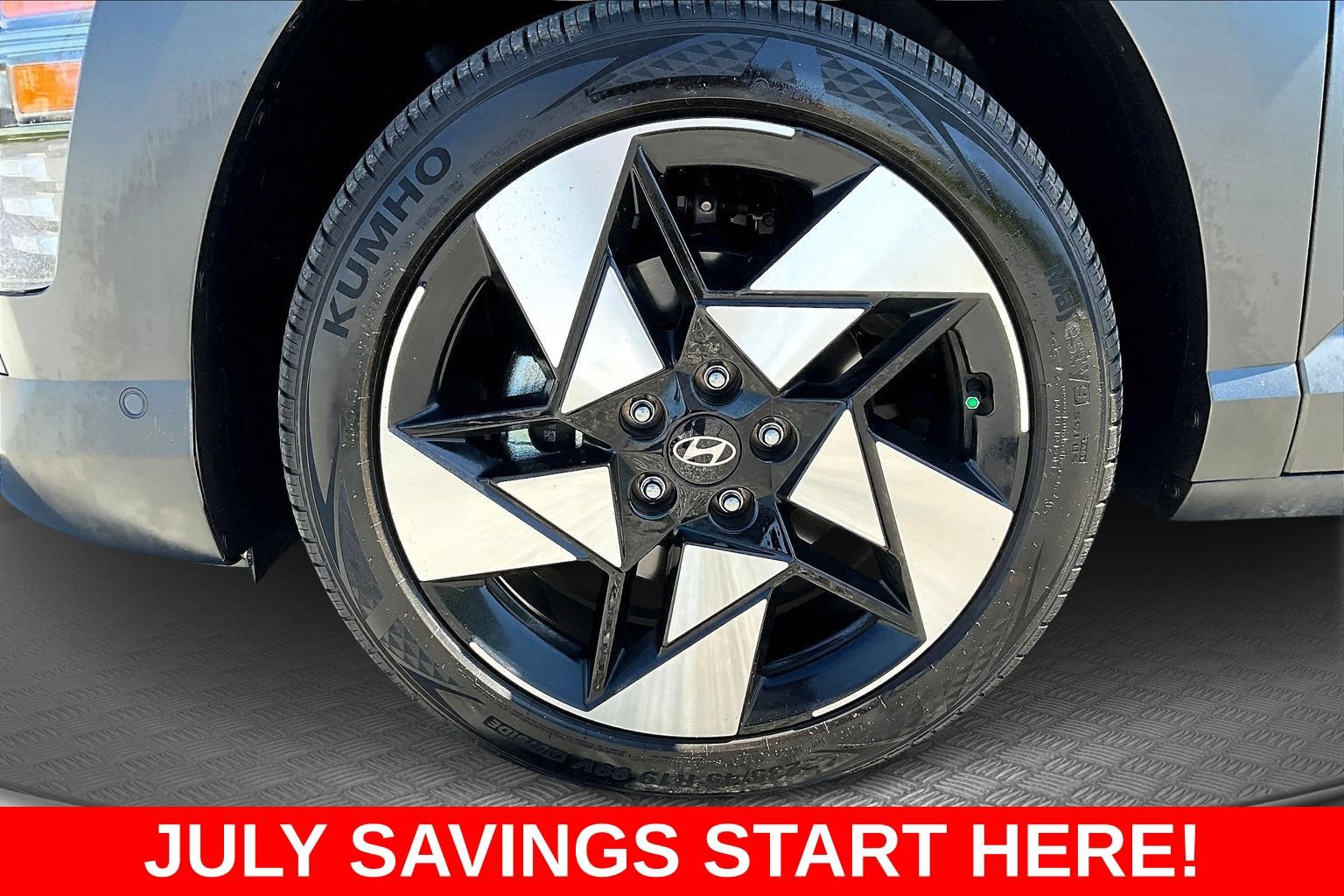 Used 2025 Hyundai Kona Limited FWD image 44