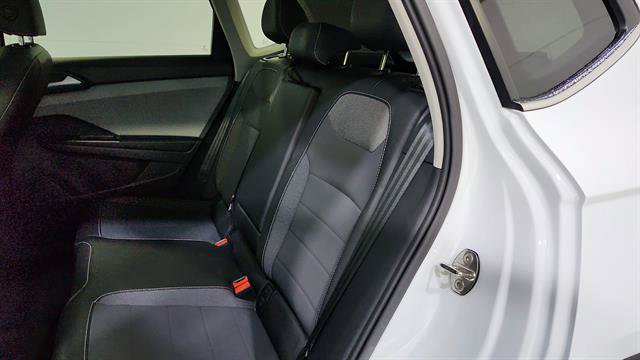 Used 2024 Volkswagen Taos SE AWD/4WD image 22