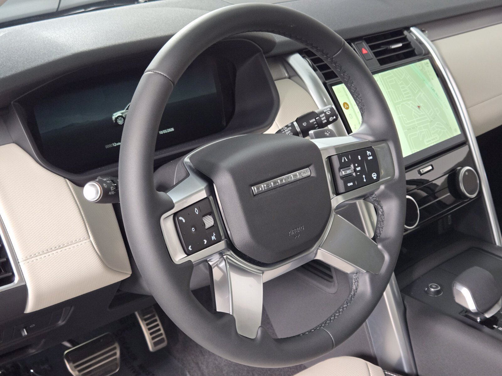 New 2026 Land Rover Discovery Dynamic SE AWD/4WD image 23