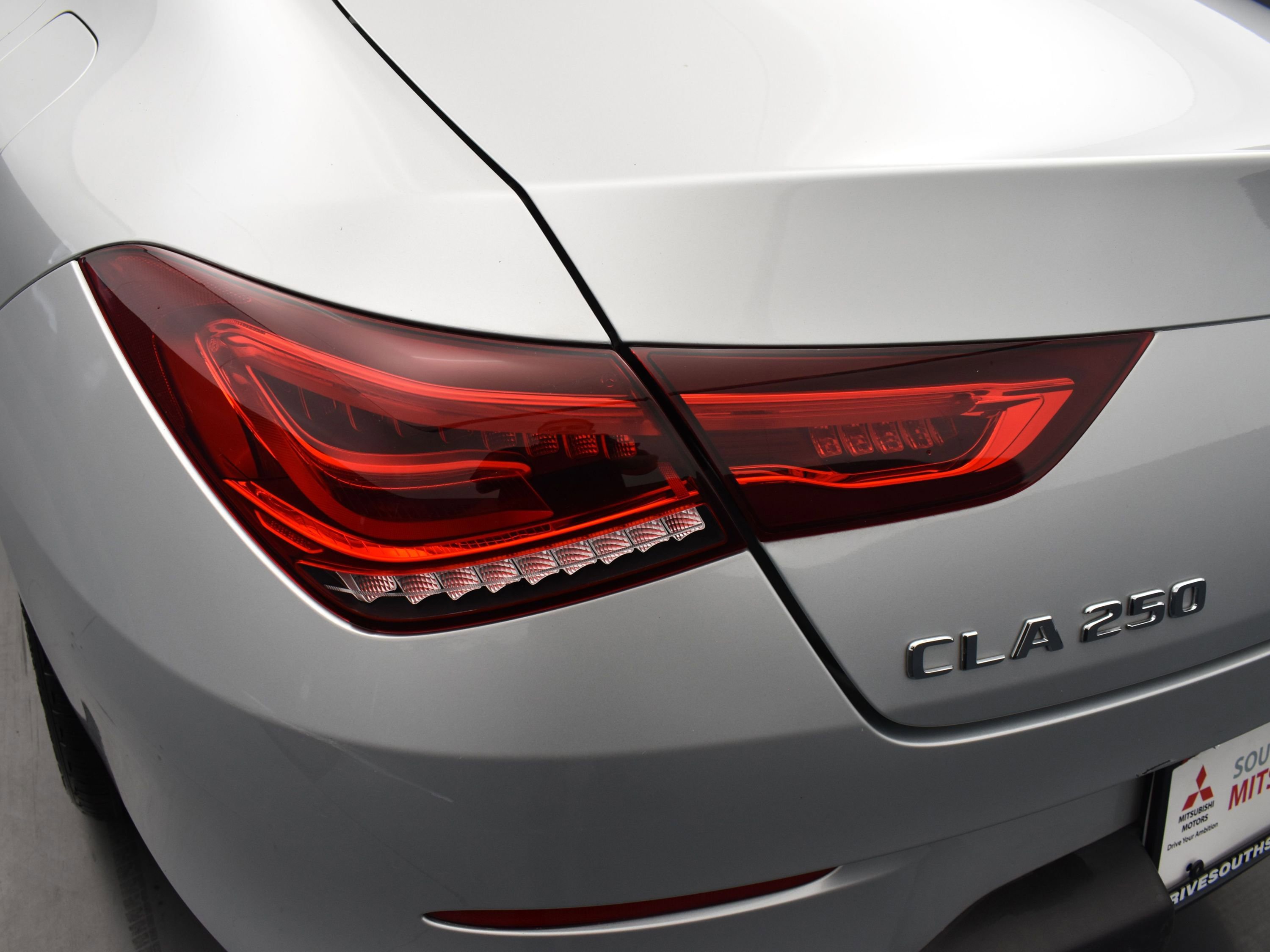 Used 2022 Mercedes-Benz CLA 250 4MATIC image 7