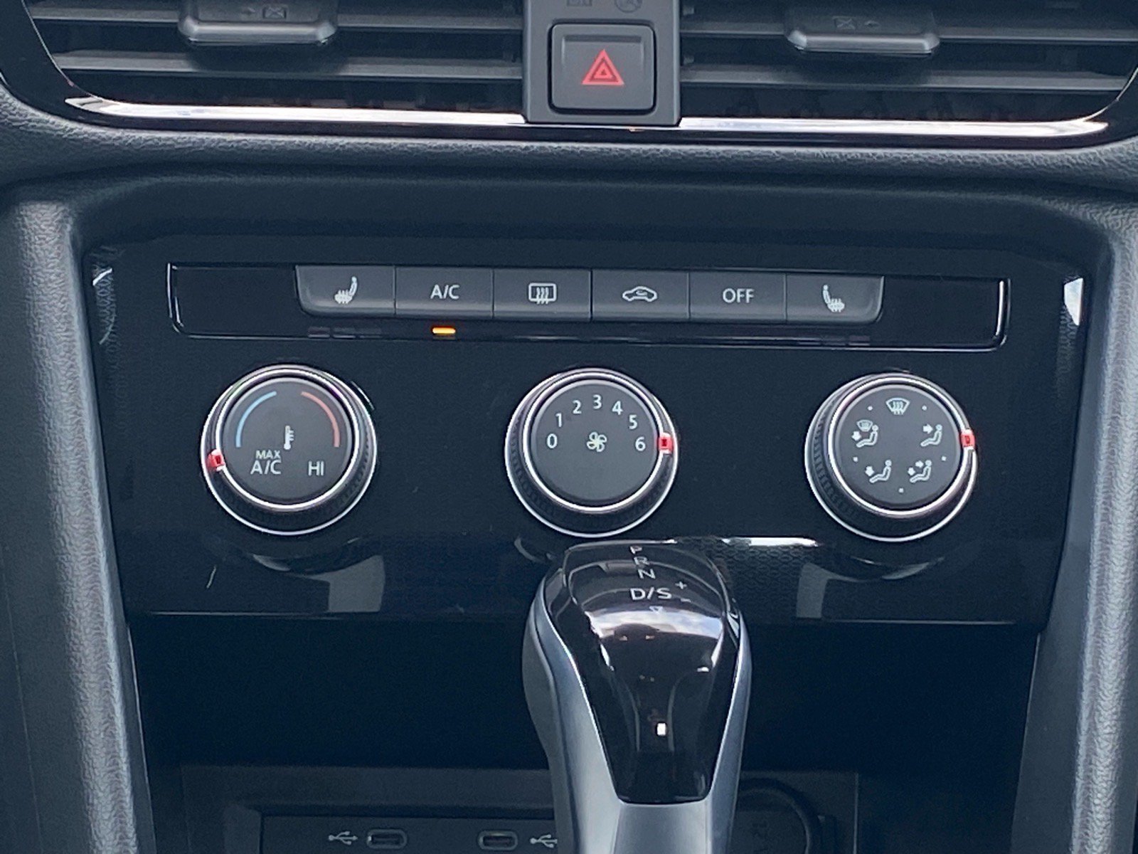 Certified 2025 Volkswagen Taos S AWD/4WD image 7