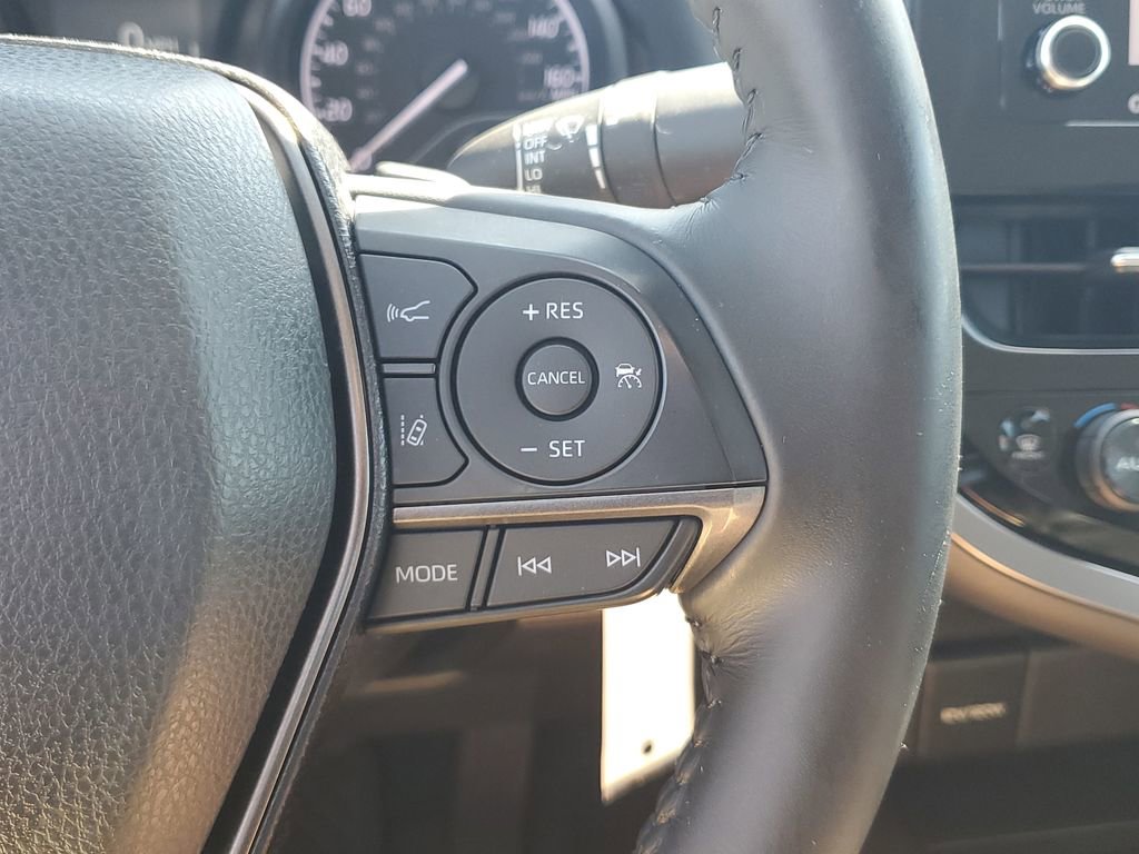 Certified 2022 Toyota Camry SE image 34