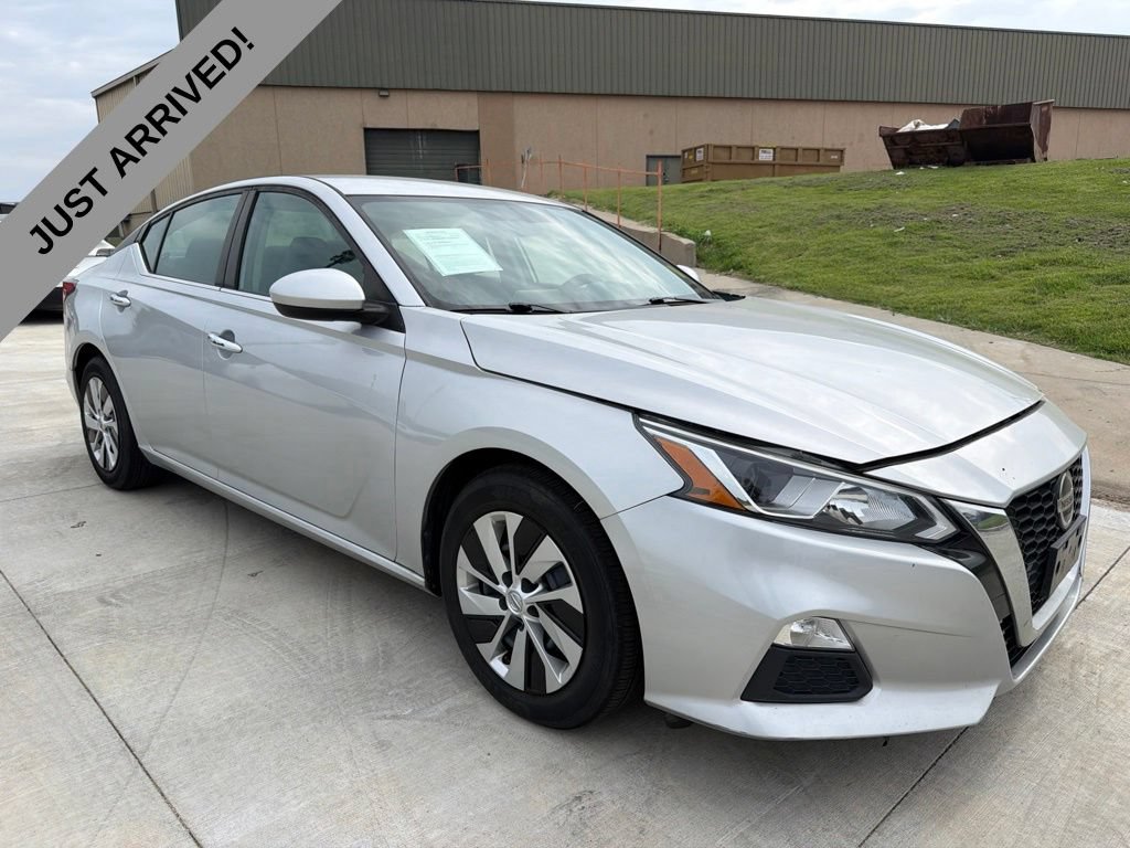 Certified 2019 Nissan Altima 2.5 S FWD image 3