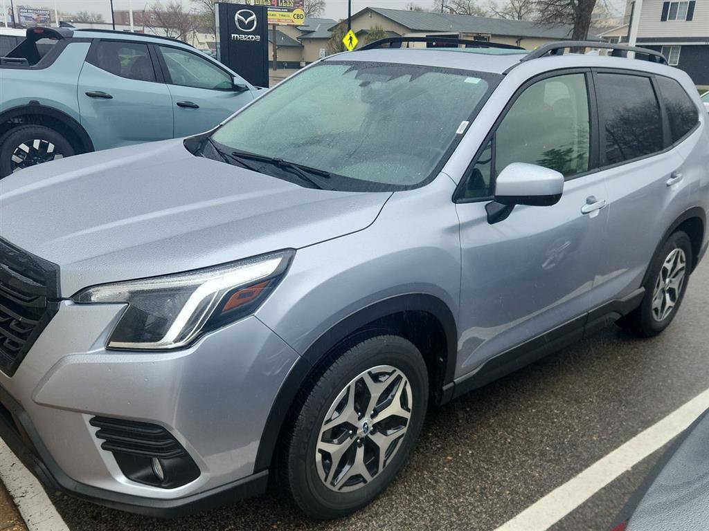 Used 2023 Subaru Forester Premium w/ Popular Package #2 AWD/4WD image 9