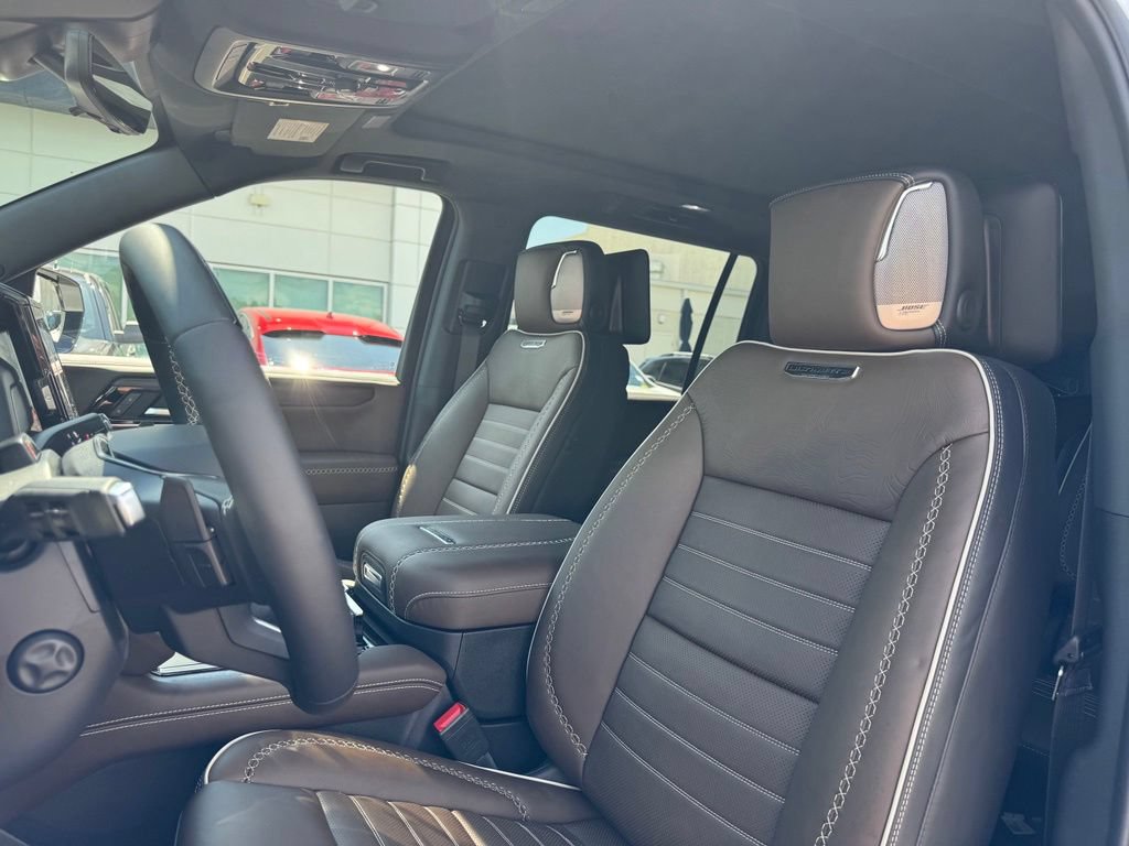New 2026 GMC Yukon XL Denali Ultimate AWD/4WD image 17