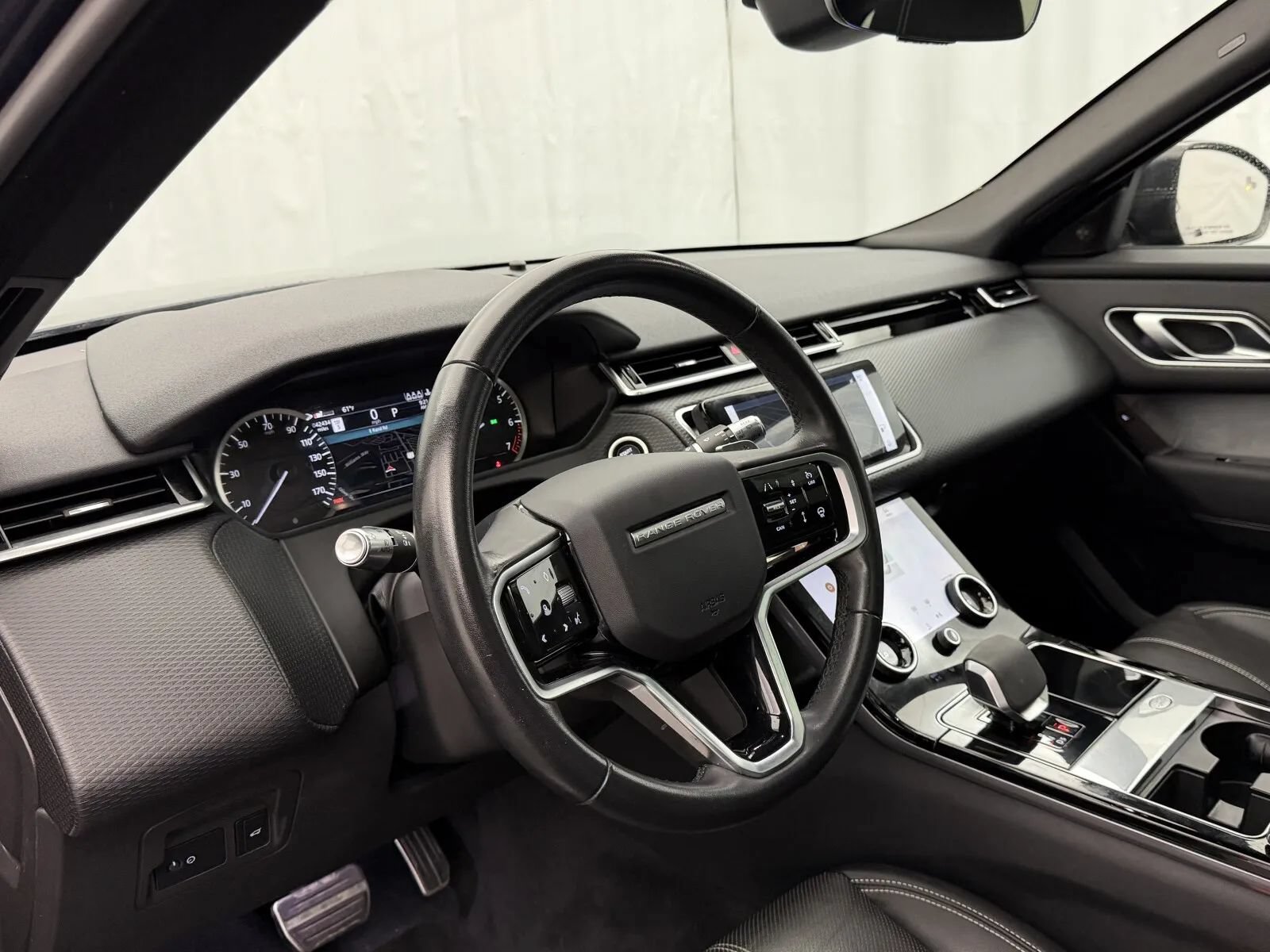 Used 2023 Land Rover Range Rover Velar R-Dynamic S AWD/4WD image 9