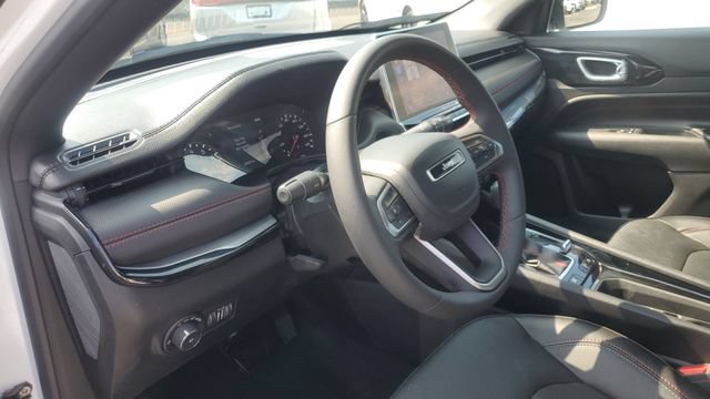 Used 2023 Jeep Compass Trailhawk w/ Trailhawk Convenience Group AWD/4WD image 7