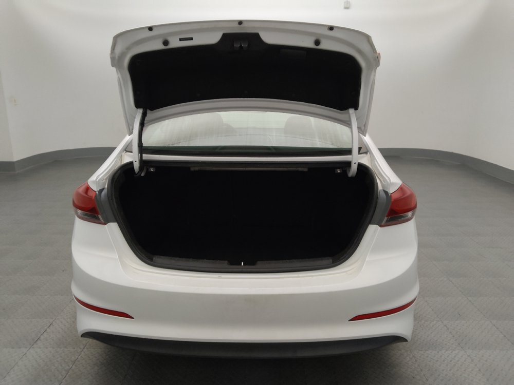 Used 2018 Hyundai Elantra SEL FWD image 29