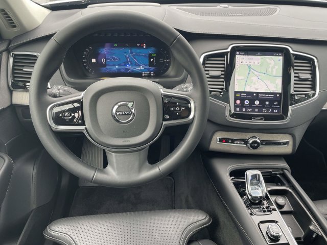 Used 2024 Volvo XC90 T8 Ultimate AWD/4WD image 16