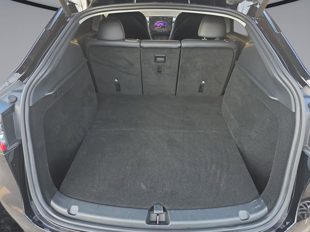 Used 2024 Tesla Model Y Long Range image 23