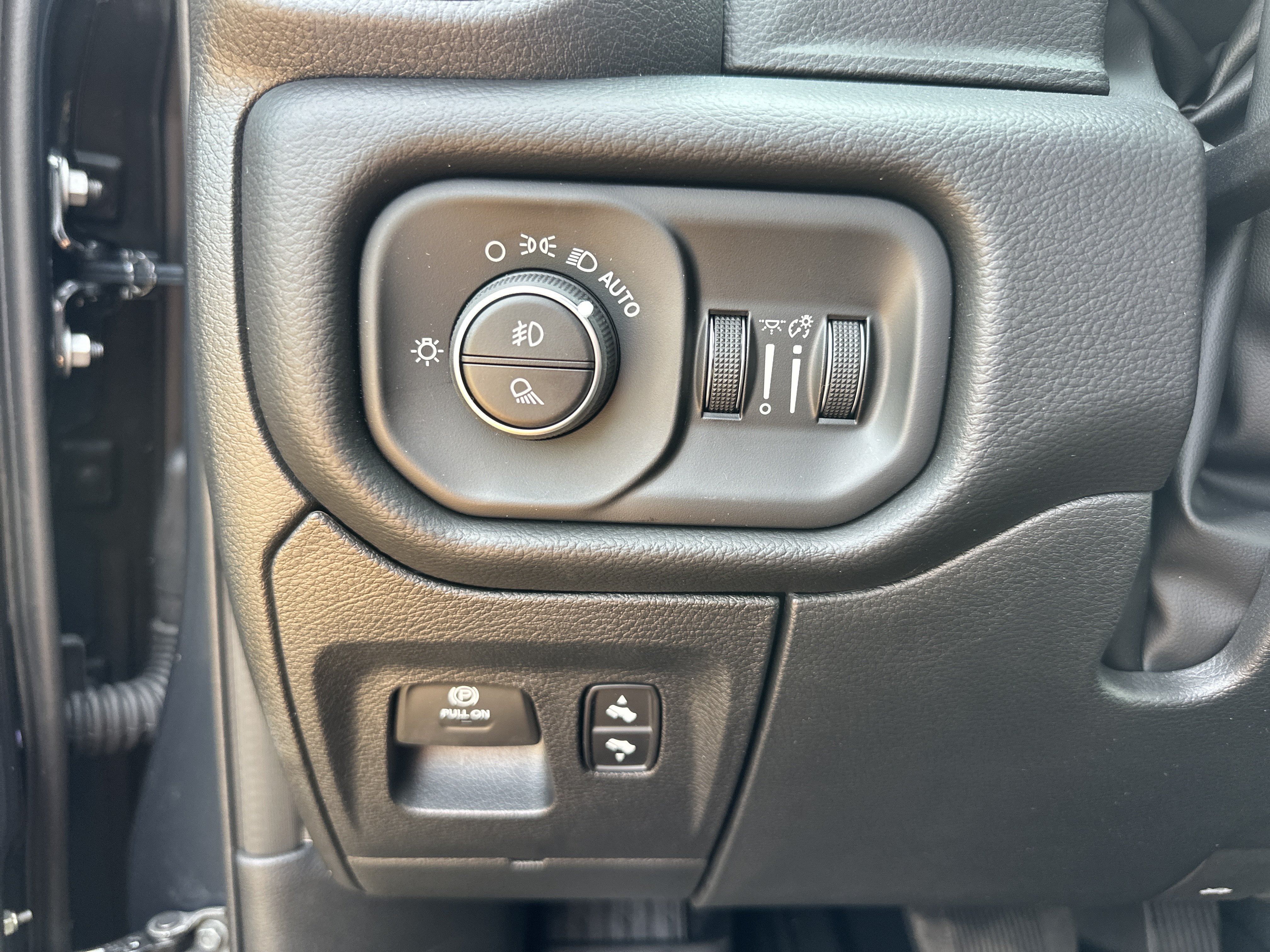 New 2026 RAM 1500 Big Horn AWD/4WD image 11