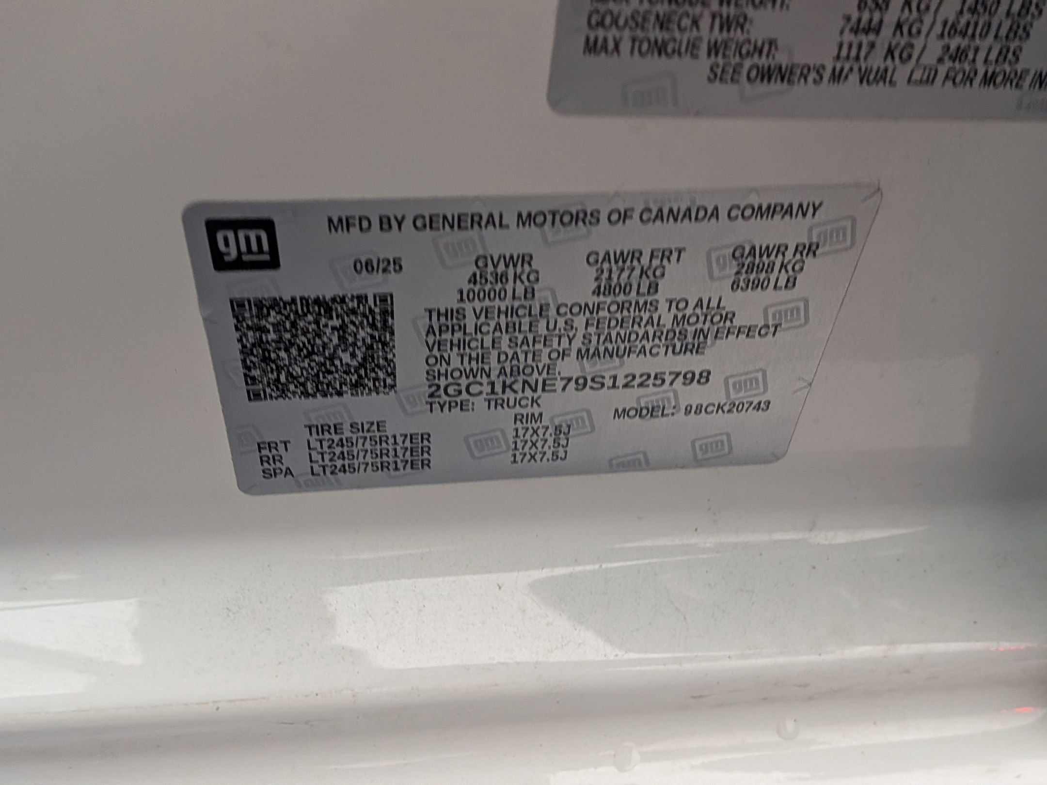 Certified 2025 Chevrolet Silverado 2500 LT w/ Convenience Package image 36