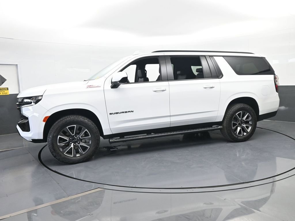 Used 2024 Chevrolet Suburban Z71 image 2