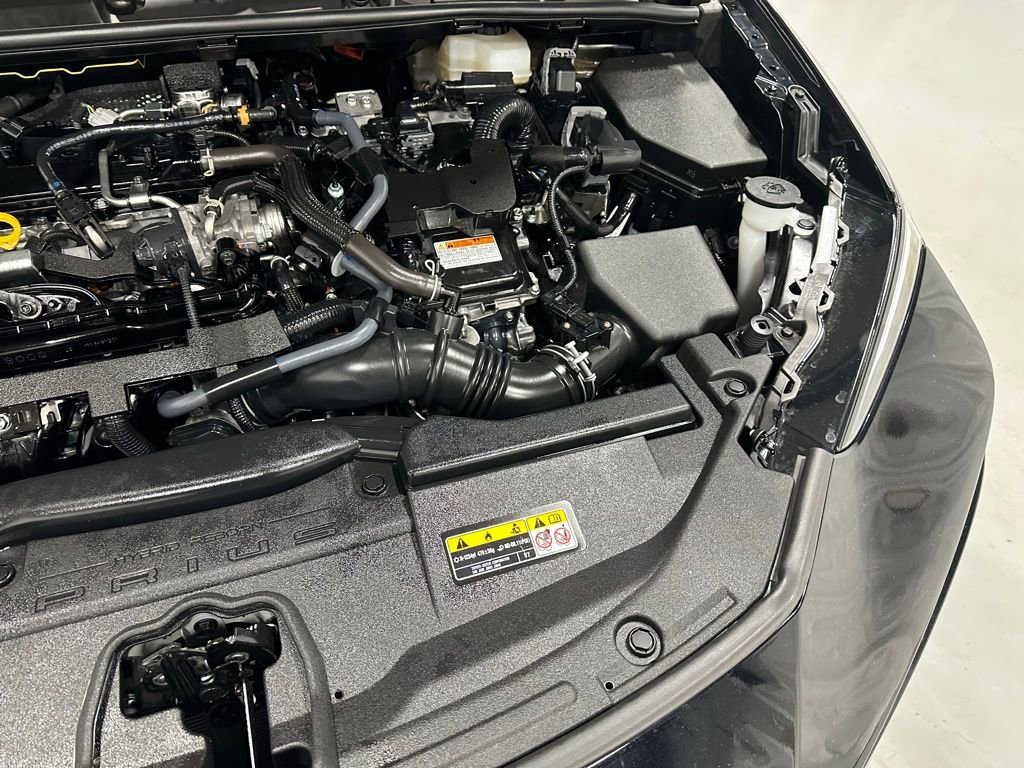 Used 2025 Toyota Prius XLE image 70