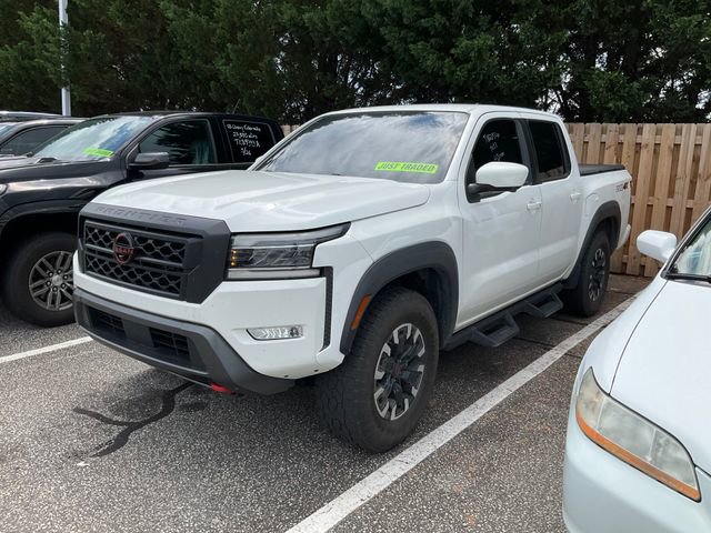 Used 2022 Nissan Frontier PRO-4X AWD/4WD image 3