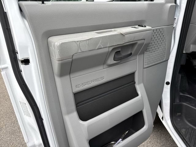 New 2027 Ford E-350 and Econoline 350 Super Duty RWD image 19