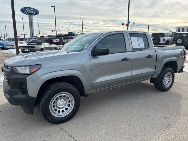 Used 2024 Chevrolet Colorado W/T image 3