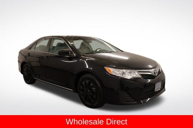 Used 2012 Toyota Camry LE FWD image 1