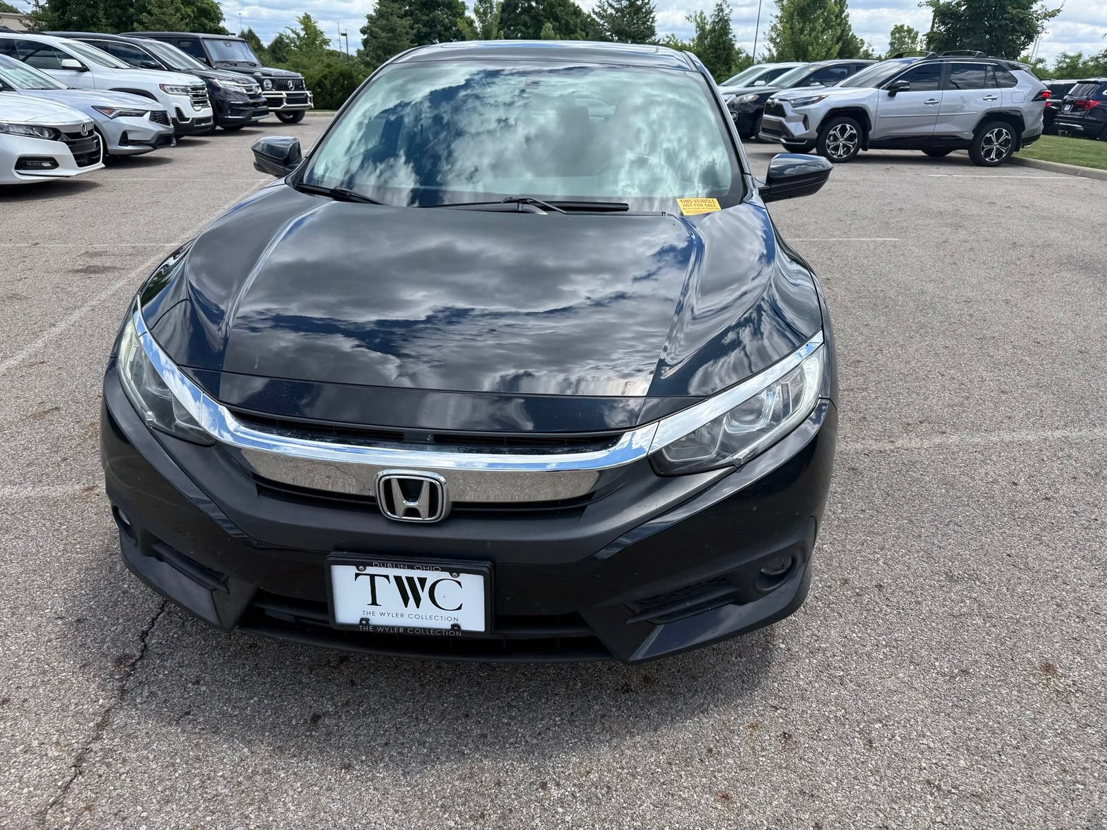 Used 2016 Honda Civic EX-L image 2