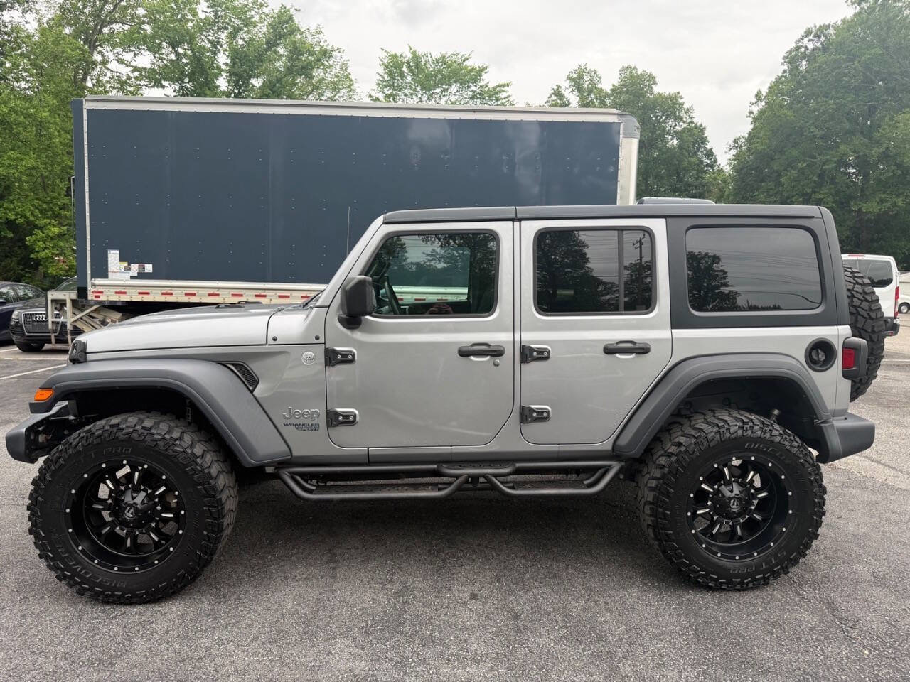 Used 2018 Jeep Wrangler Unlimited Sport S AWD/4WD image 7