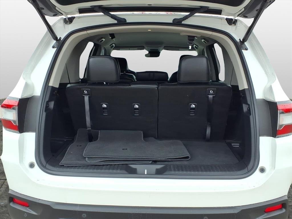 Used 2025 Honda Pilot EX-L image 9