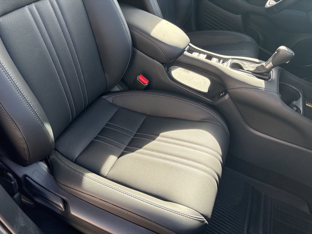 Certified 2025 Honda HR-V EX-L image 28