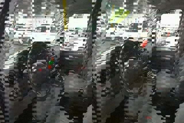 Used 2009 Ford E-350 and Econoline 350 Super Duty image 11