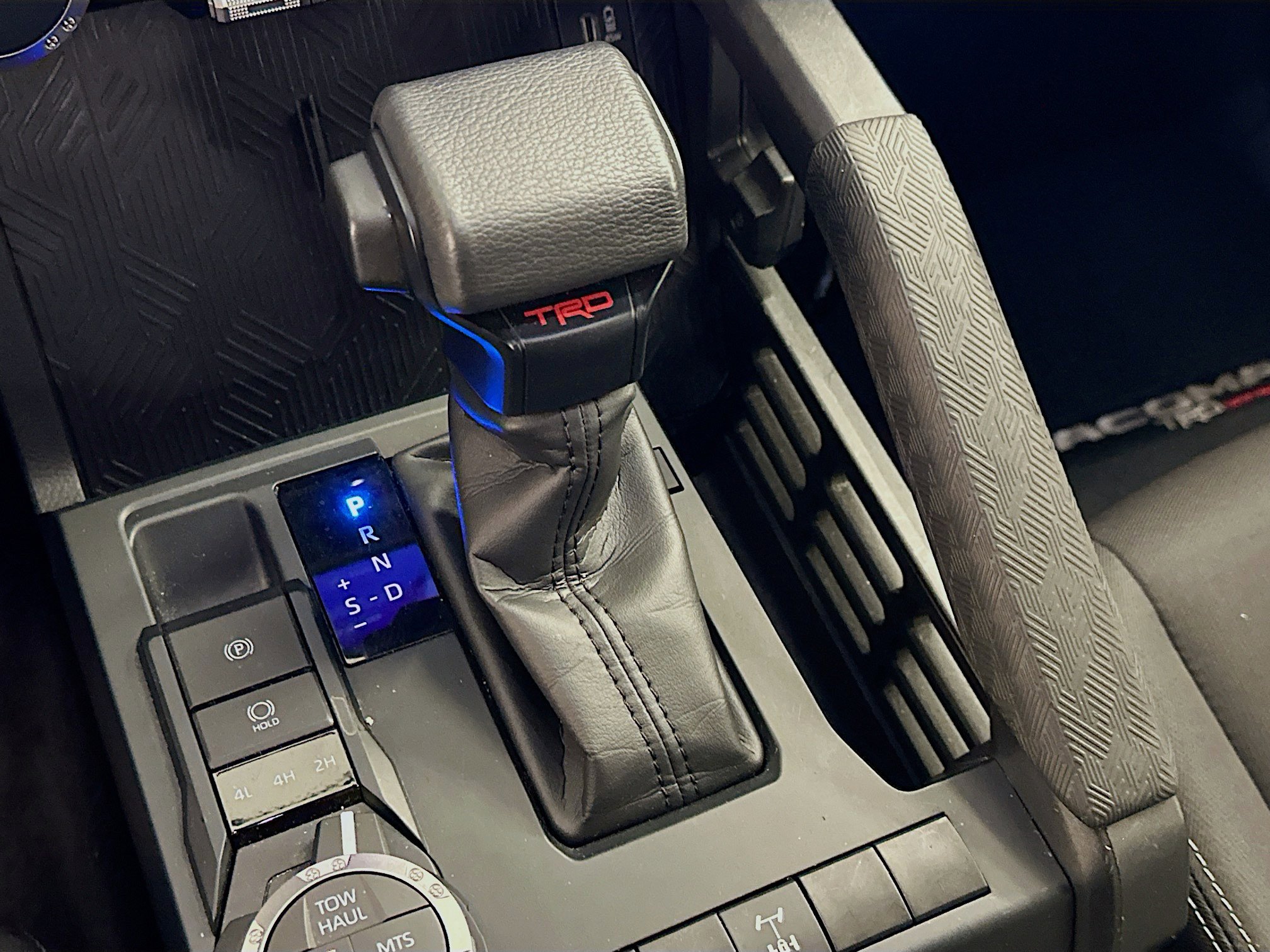 Used 2025 Toyota Tacoma TRD Off-Road image 25