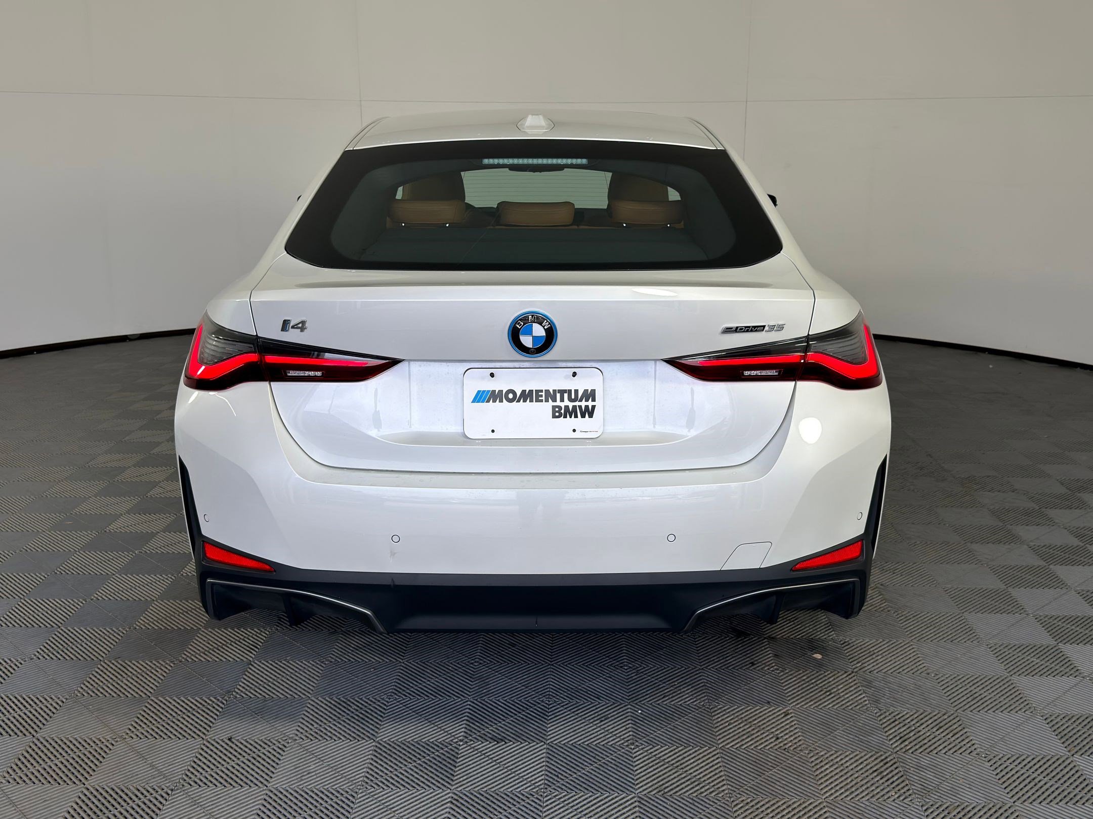 Certified 2023 BMW i4 eDrive35 image 9