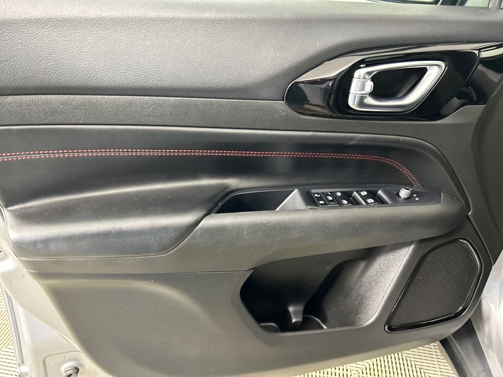 Used 2024 Jeep Compass Trailhawk image 12