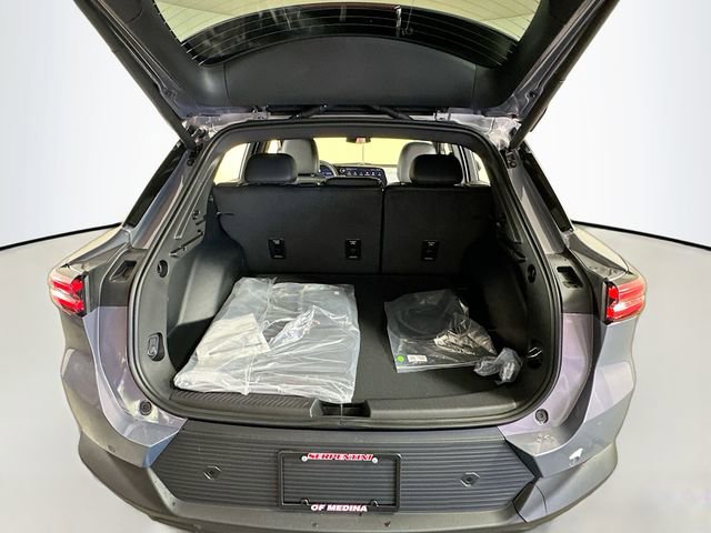 New 2026 Chevrolet Equinox EV LT image 28