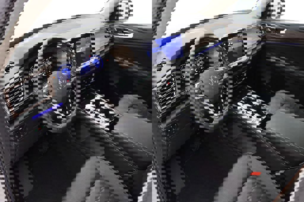 Used 2024 Volkswagen Atlas SEL image 16