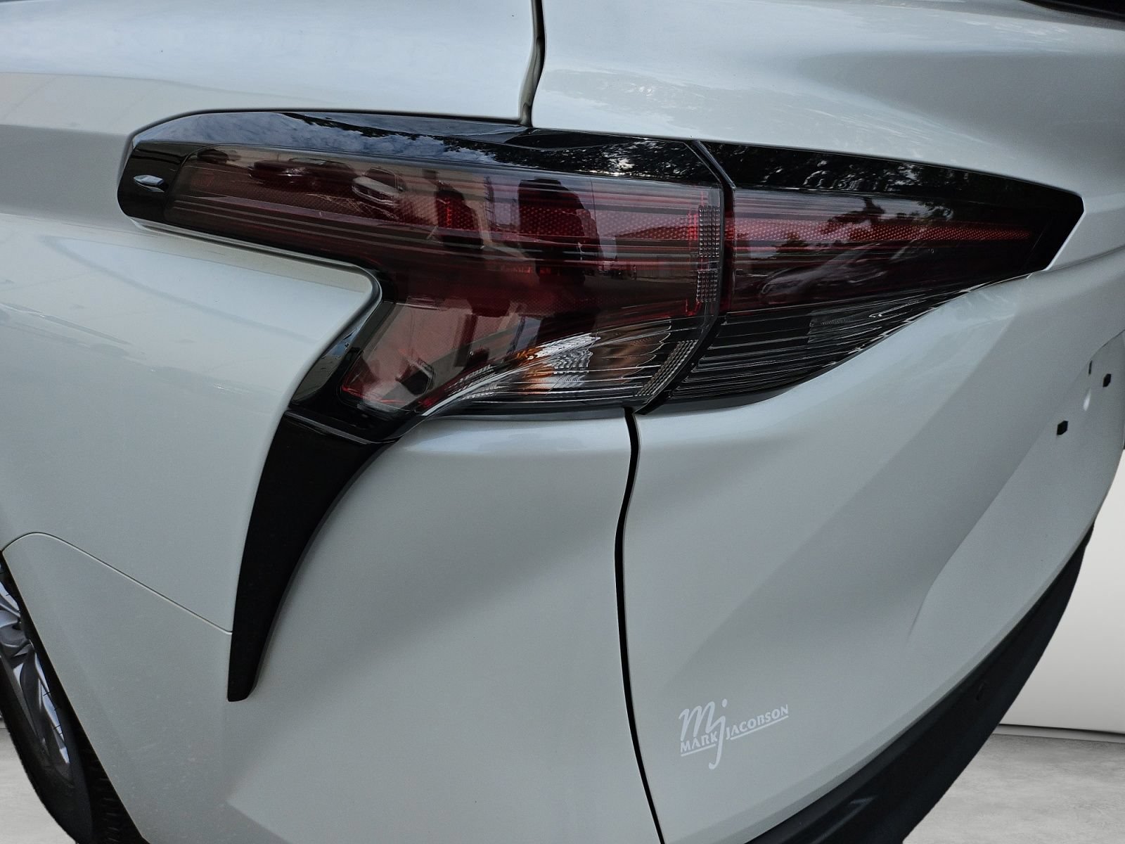 Used 2023 Toyota Sienna XLE FWD image 20