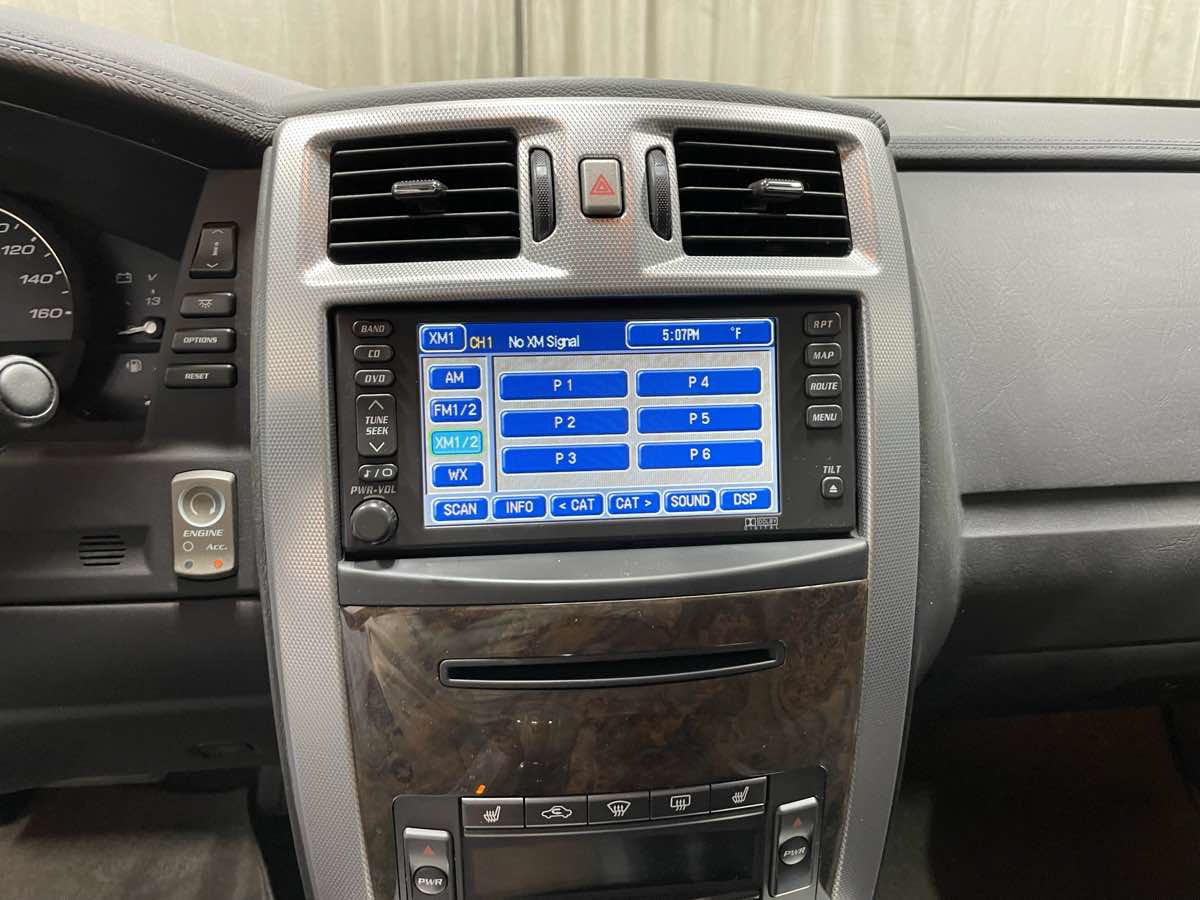 Used 2009 Cadillac XLR V RWD image 12