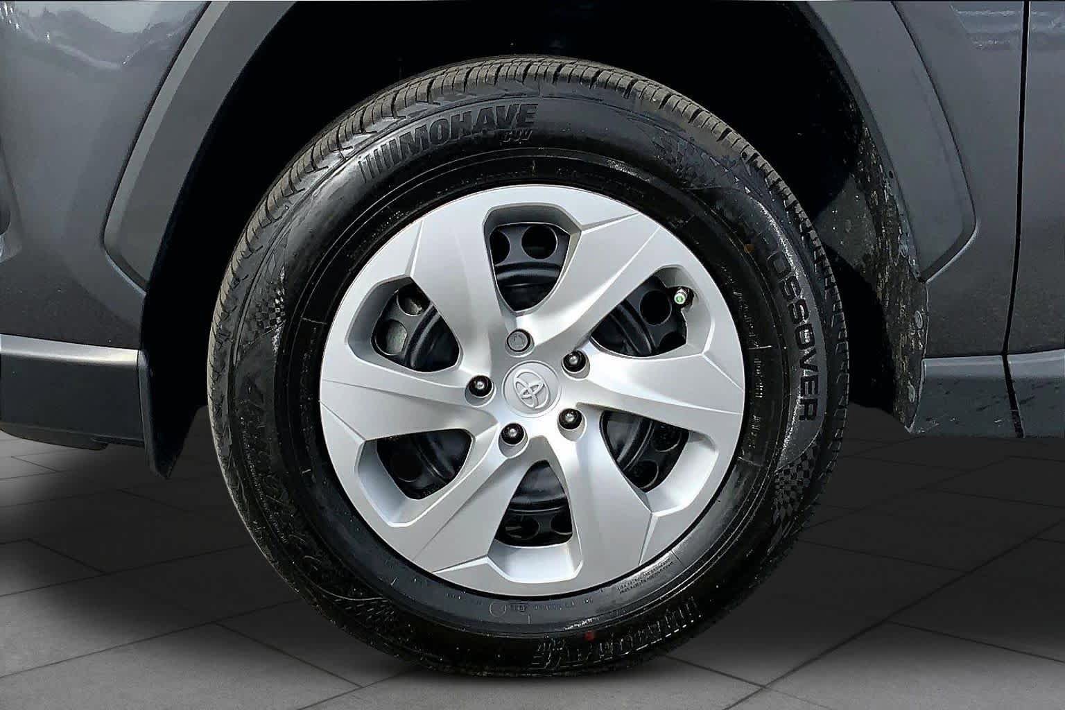 Used 2023 Toyota RAV4 LE FWD image 11