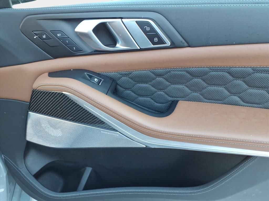 Used 2024 BMW X5 M Competition w/ Executive Package image 17