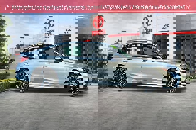 Used 2023 Honda Civic Touring image 3