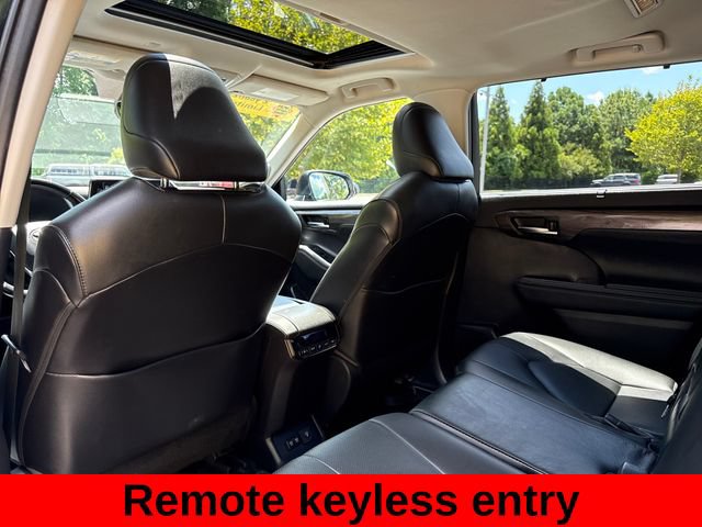 Used 2020 Toyota Highlander Limited AWD/4WD image 20