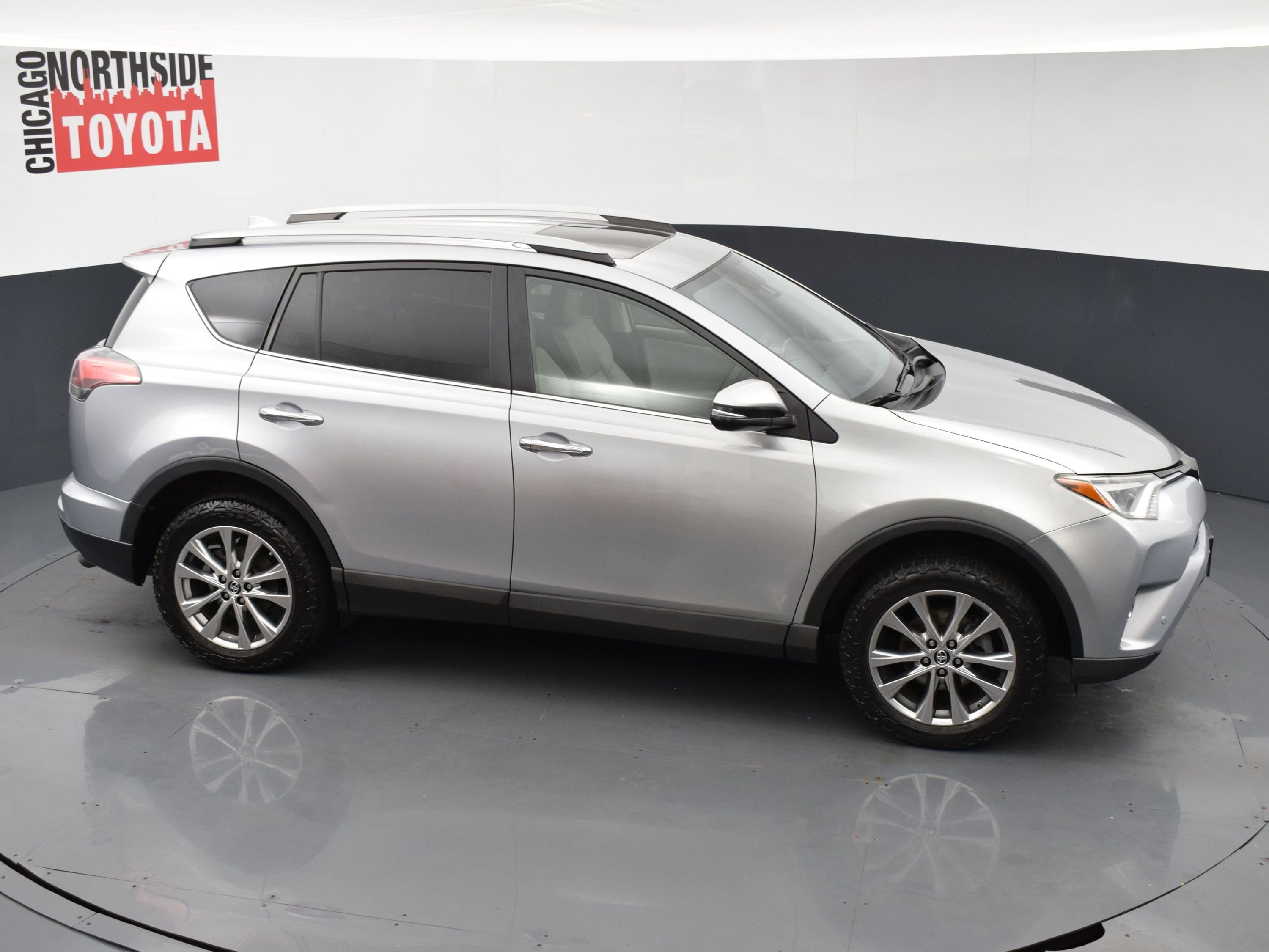 Used 2017 Toyota RAV4 Limited FWD image 27