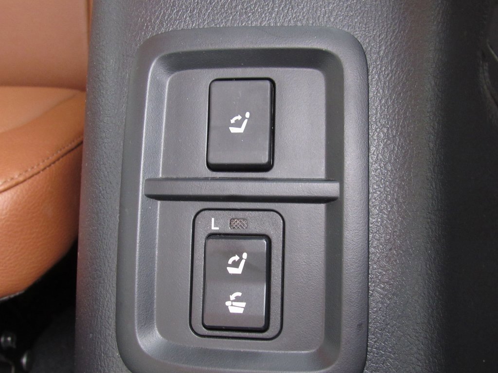 Used 2019 Toyota Sequoia Platinum image 18