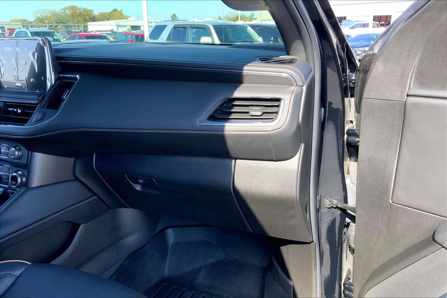 Used 2023 GMC Yukon XL AT4 w/ Max Trailering Package AWD/4WD image 18